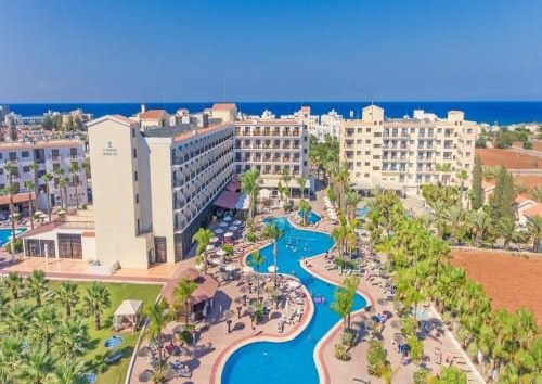 Tsokkos Gardens Hotel **** in Protaras is located ideally near Marlita Bay
