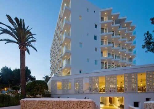 HM Balanguera Beach **** is near museums, historic buildings, city centre