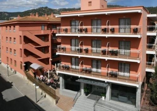 Hotel Tossa Beach Center **** is a welcoming hotel with plenty of facilities