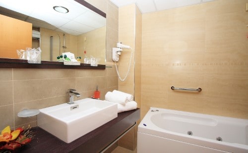 Ensuite bathroom at Grand Hotel Park in Dubrovnik, Croatia. Travel with World Lifetime Journeys