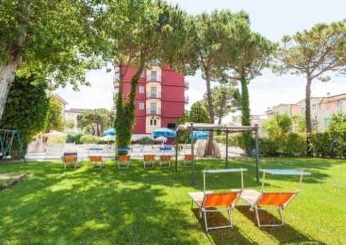 Hotel Frank *** in Lido di Jesolo has its own private patch of lovely beach