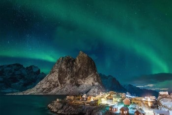 The northern lights over Hamnøy, Lofoten. Travel with World Lifetime Journeys