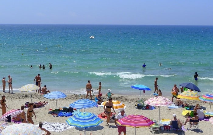 Beach in Alghero, Sardinia. Travel with World Lifetime Journeys