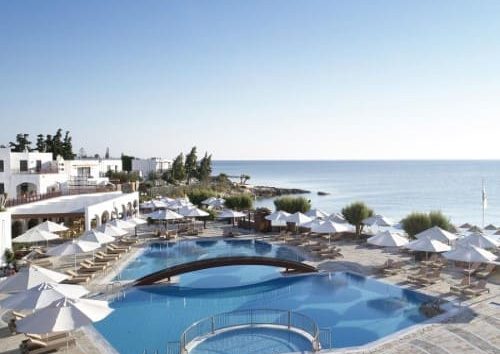 Creta Maris Beach Resort***** in Heraklion is a mix of tradition and luxury