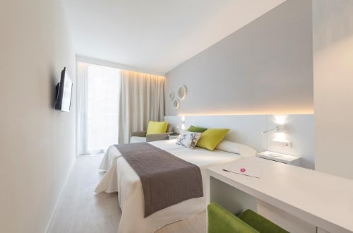 Double room at JS Sol de Alcudia in Mallorca. Travel with World Lifetime Journeys
