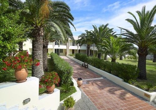 Hotel Eleftheria *** in Chania area is situated in the region of Agia Marina