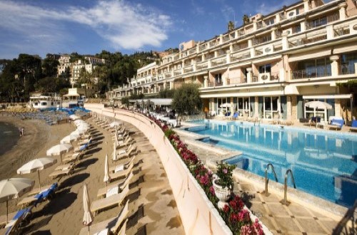 Hotel panorama at Grand Hotel Mazzaro Sea Palace in Taormina, Sicily. Travel with World Lifetime Journeys