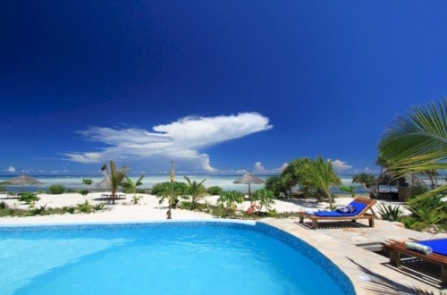 Infinity pool beach view at Zanzibari Nungwi. Travel with World Lifetime Journeys