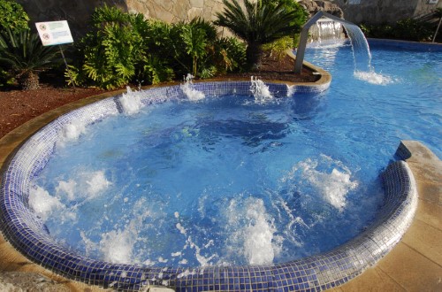 Jacuzzi at Hotel Paradise Park Fun Lifestyle in Los Cristianos, Tenerife. Travel with World Lifetime Journeys