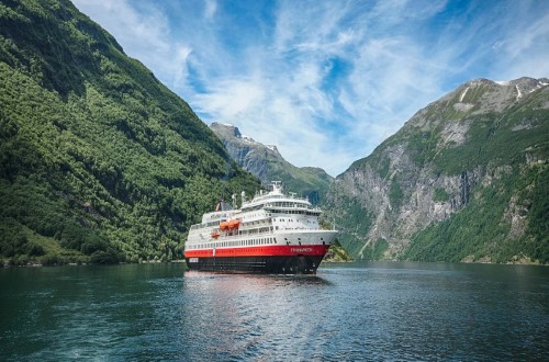 MS Finnmarken on Norway Voyages. Travel with World Lifetime Journeys