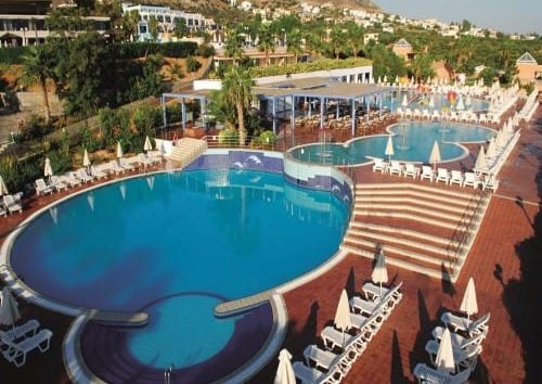 Royal Belvedere Hotel **** Crete offers easy access around beautiful Crete
