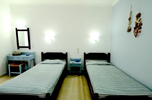 Twin room at Golden Apartments in Agios Nikolaos, Crete. Travel with World Lifetime Journeys
