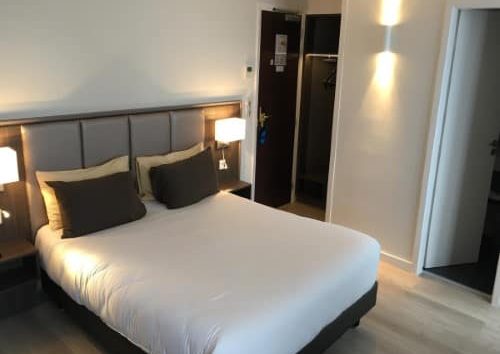 Hotel de Flore *** in Paris is situated on the slopes of Montmartre