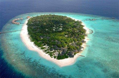 Aerial view of Adaaran Select Meedhupparu. Travel with World Lifetime Journeys