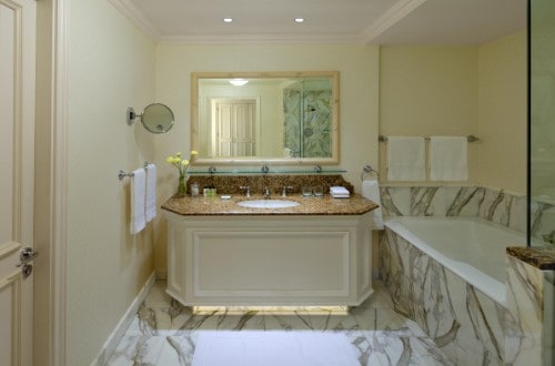 Ensuite bathroom at InterContinental Dublin Hotel in Ireland. Travel with World Lifetime Journeys