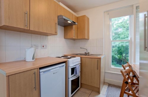 Kitchenette at Welby Studios in London, United Kingdom. Travel with World Lifetime Journeys