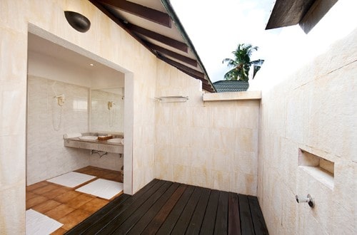 Outdoor Shower at Adaaran Select Meedhupparu. Travel with World Lifetime Journeys