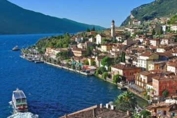 Lake Garda holiday in Italy product 500px. Travel with World Lifetime Journeys
