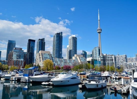 Toronto City Break in spring 1. Travel with World Lifetime Journeys