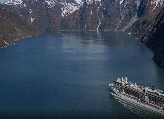 Alaska Hubbard Glacier Inside Passage. Travel with World Lifetime Journeys