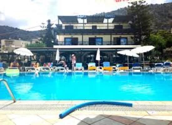 Family-holiday-Crete-Greece-Anastasia-Hotel. Travel with World Lifetime Journeys