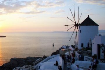 Family summer holiday in Santorini Greece product 500px. Travel with World Lifetime Journeys