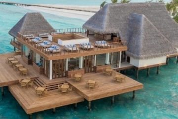 Luxury holidays Maldives product 500px. Travel with World Lifetime Journeys