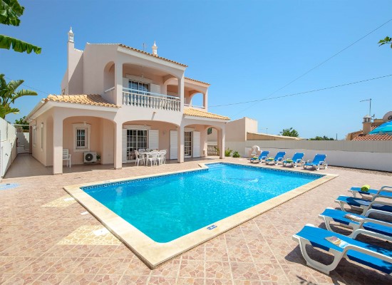 Private family Villas Algarve villa Casa Caravela. Travel with World Lifetime Journeys