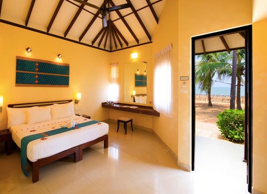 Club Hotel Dolphin, Waikkal, Sri Lanka. Travel with World Lifetime Journeys