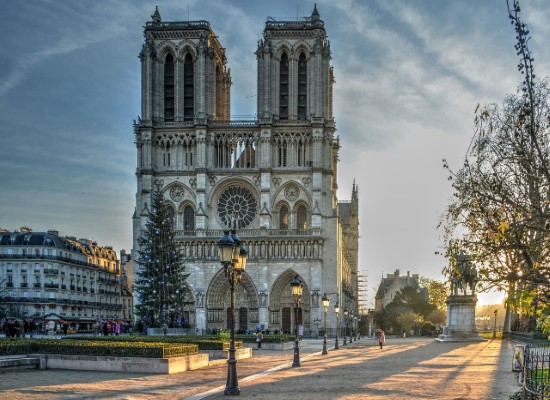 Notre Dame Cathedral France religious tour