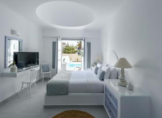 Antoperla Luxury Hotel and Spa Santorini. Travel with World Lifetime Journeys