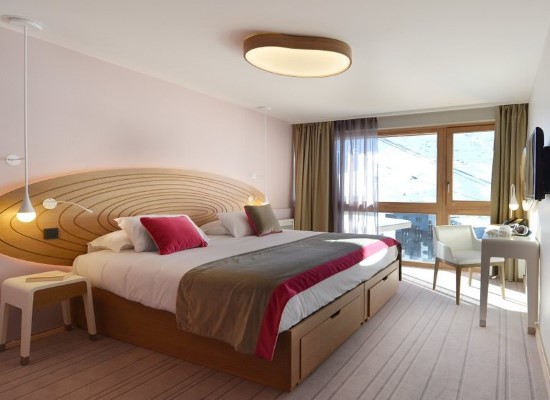 Room at Val Thorens Hotel French Alps. Travel with World Lifetime Journeys