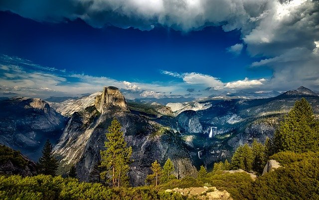 Self driving tour California Yosemite National Park California. Travel with World Lifetime Journeys