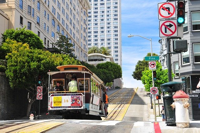 Self driving tour California Tram San Francisco. Travel with World Lifetime Journeys