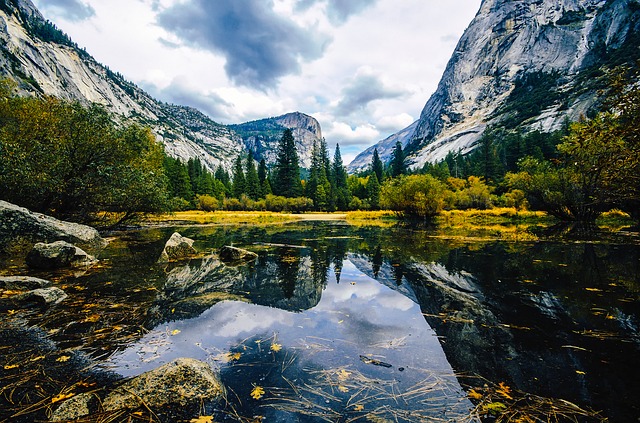 Self driving tour California Mirror Lake Yosemite. Travel with World Lifetime Journeys